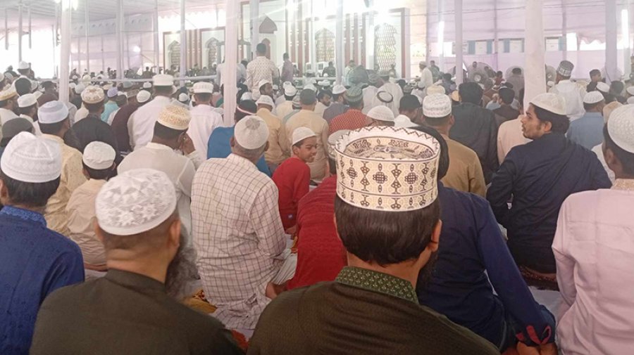 পবিত্র ঈদুল ফিতরের প্রধান জামাত জাতীয় ঈদগাহ ময়দানে অনুষ্ঠিত